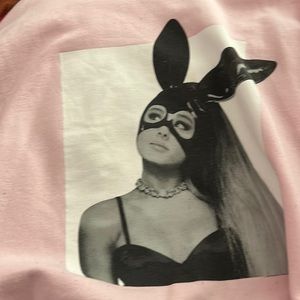 Ariana Grande Dangerous Woman pull over